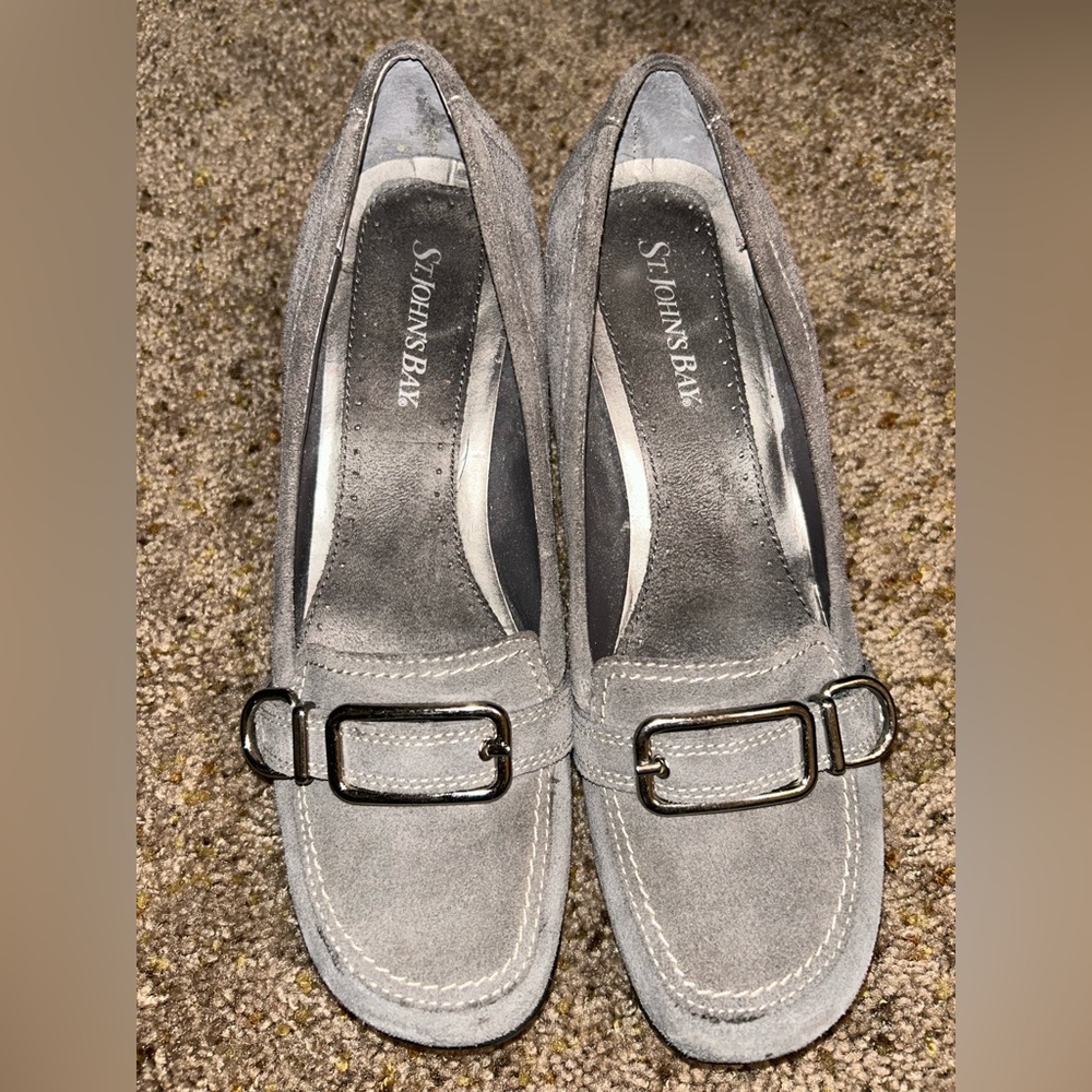 St. John's Bay Gray Wedges with Modern Elegance